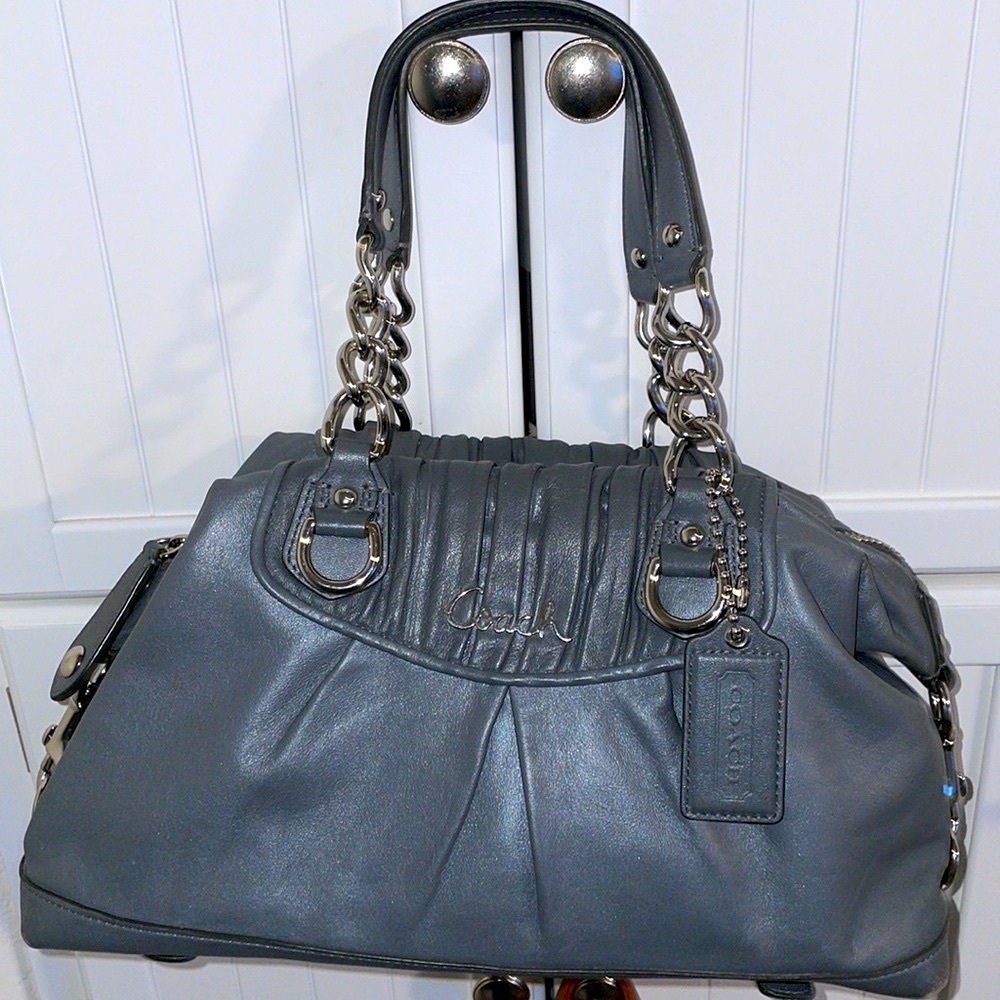 Authentic Coach Ashley Gathered Leather 😍